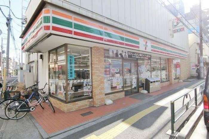 セブン-イレブン 文京千石１丁目店(コンビニ)まで500m ＵＴＹ朝日ハイツ