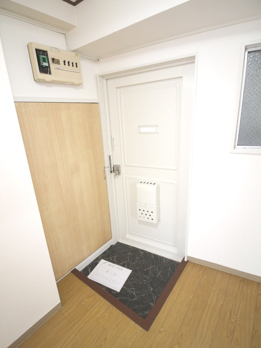 玄関 不二ハイツ