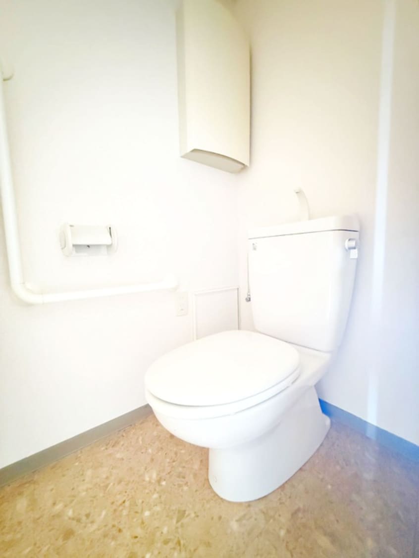 トイレ ピエ－ル草加