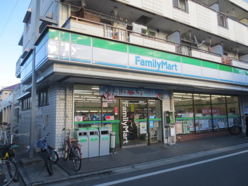 ファミマ(コンビニ)まで210m クレ－ルⅢ