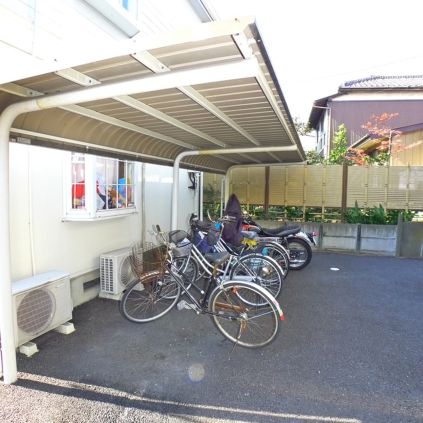 駐輪場 グランデュール市川Ｆ