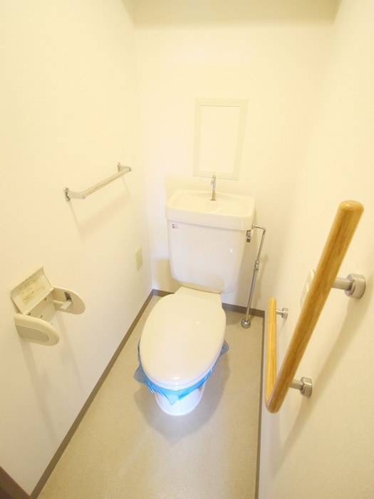 トイレ コ－ポレ－ト和光新倉