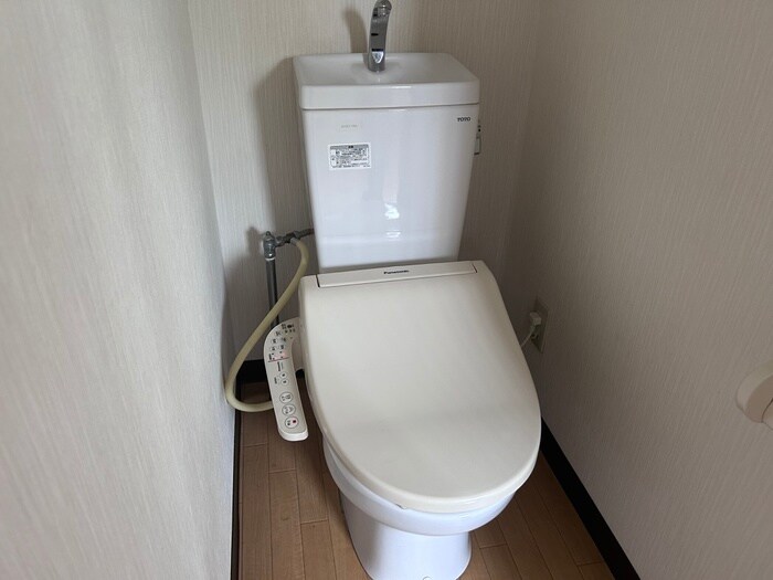 トイレ メゾン根木屋