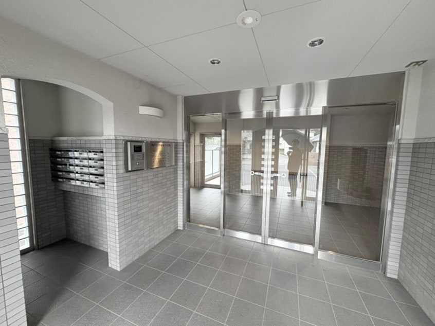 エントランス部分 シェ・レザンジュ