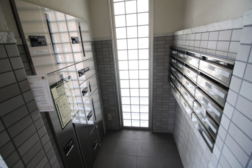 建物設備 シェ・レザンジュ