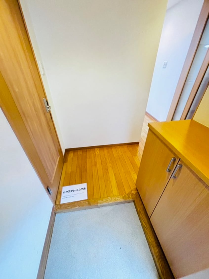 玄関 シェ・レザンジュ