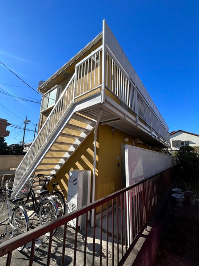 駐輪場 オークルホンダ