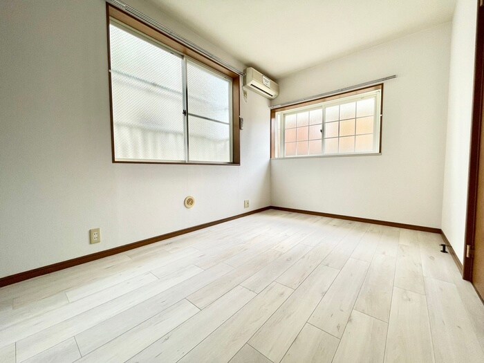 居室 オークルホンダ