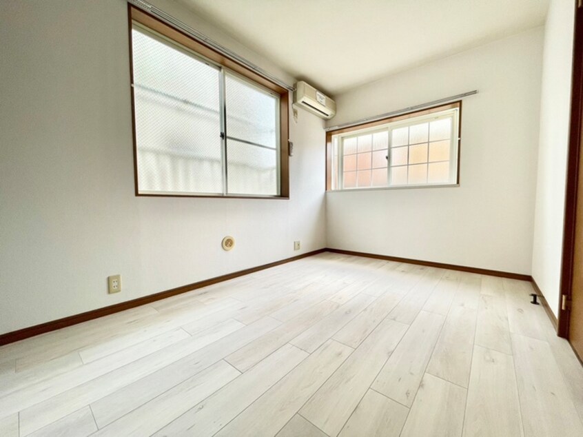 居室 オークルホンダ