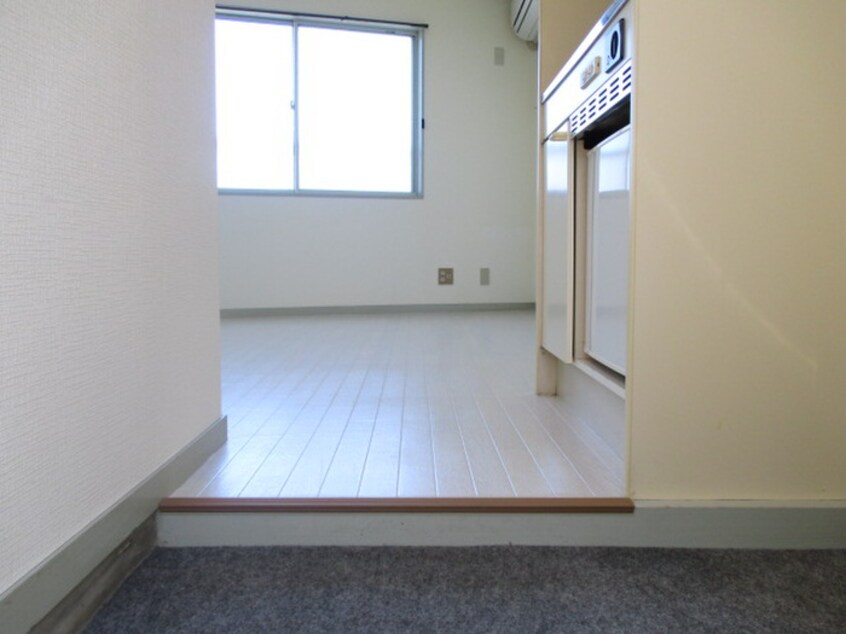 居室 LOFTINAト－チ