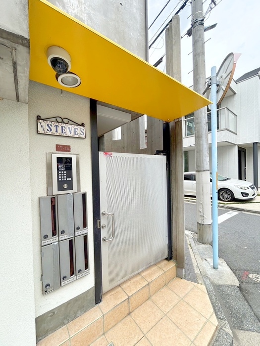 エントランス部分 スティーブズ