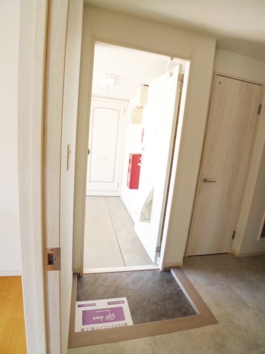 玄関 ベッヒラインB