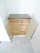 玄関 ベッヒラインB