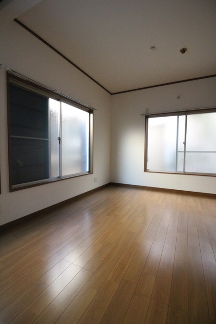 居室 メゾン日東