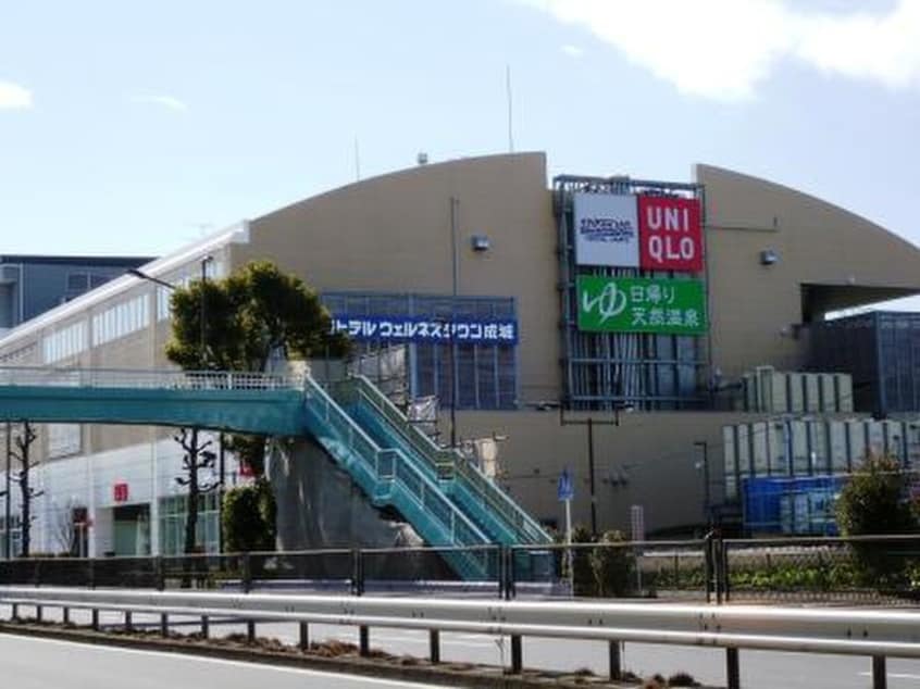 ユニクロ(ショッピングセンター/アウトレットモール)まで400m ホープヒルズ