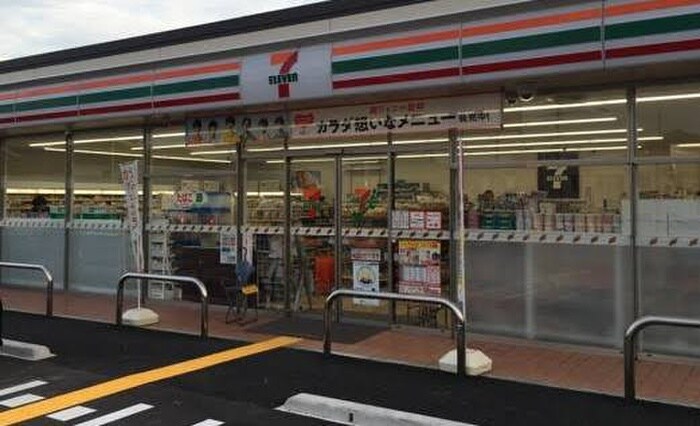 セブン-イレブン 横浜山元町店(コンビニ)まで750m エルカミ－ノ横濱山手