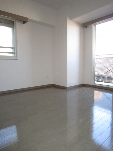 居室 ＮＦプラザ Ⅲ