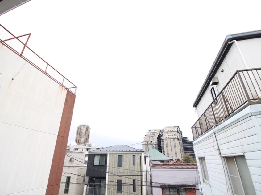 室内からの展望 Ｓ．Ｂ．Ｔ．