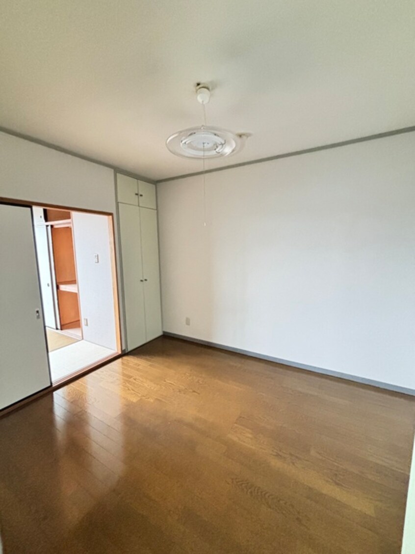 居室 カサベリヤ・フジ（302）