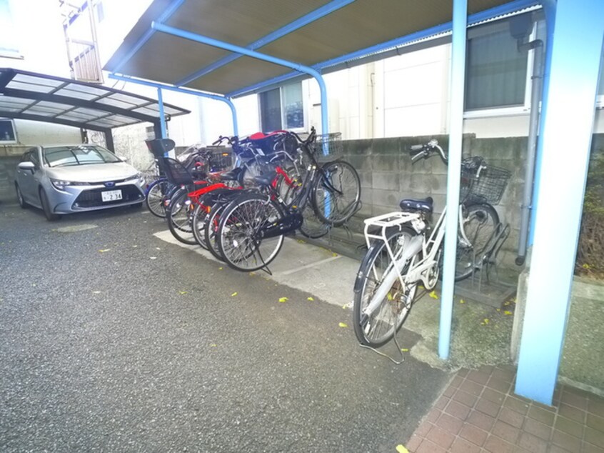 駐輪場 カサベリヤ・フジ（302）