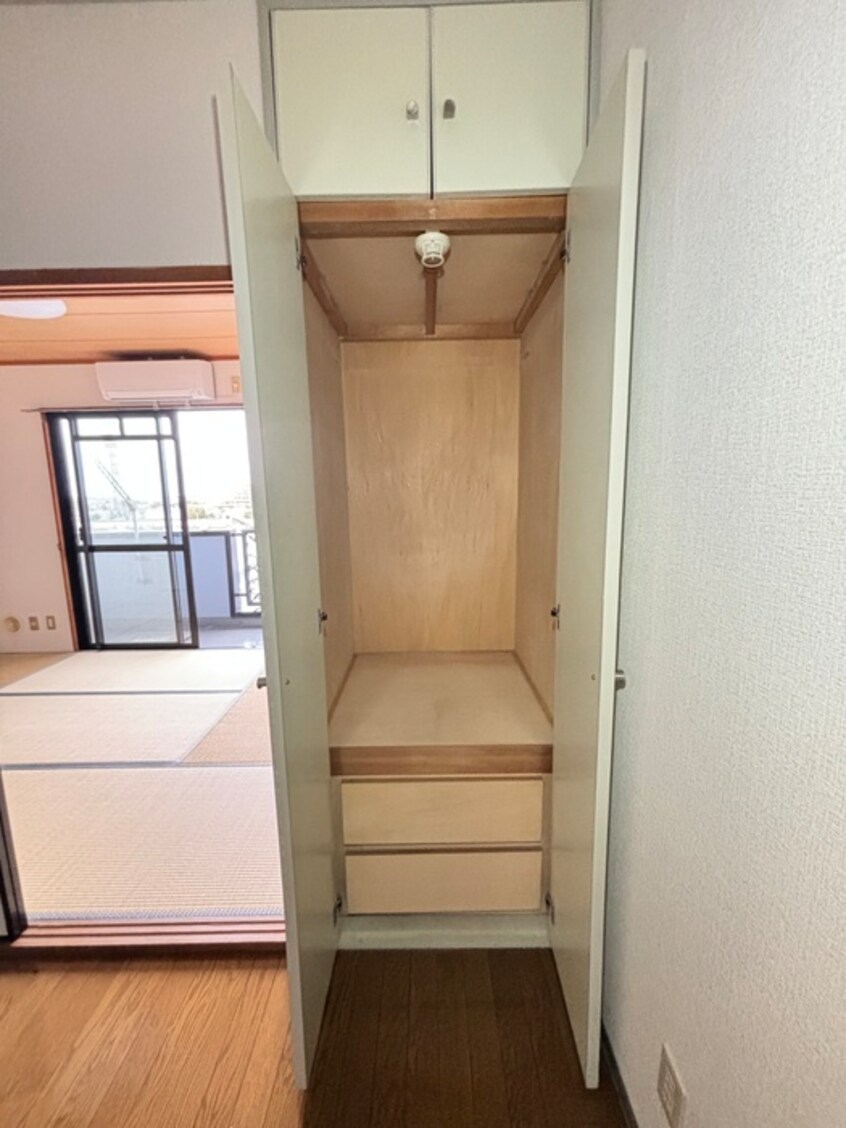 収納 カサベリヤ・フジ（302）