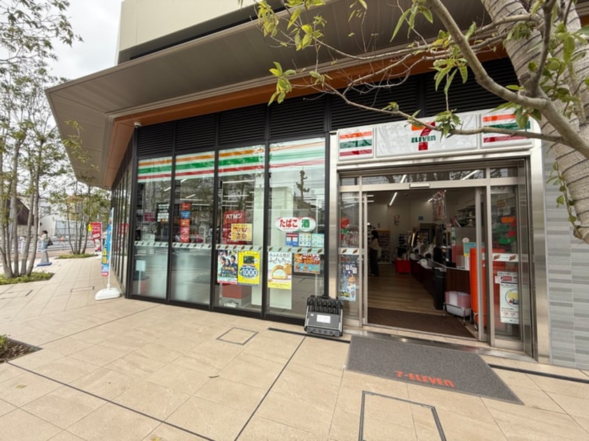 セブンイレブン北区十条駅前店(コンビニ)まで432m ＫＨ　ＨＯＵＳＥ