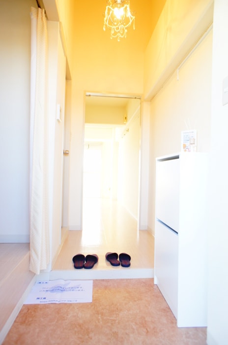 玄関 ピアチェ－レヴィ－ナ