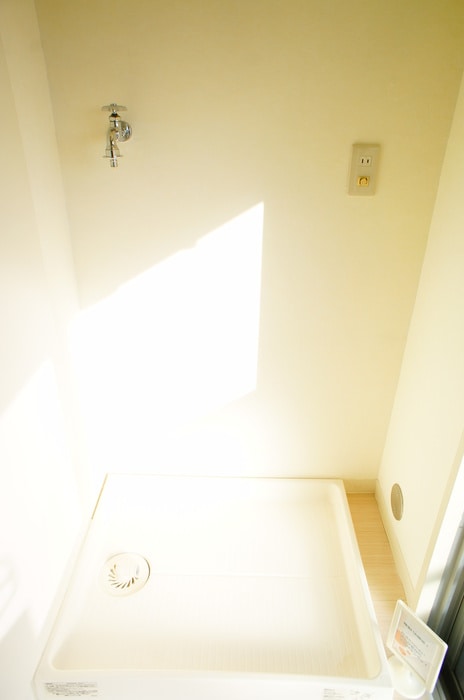 洗濯機置場 ピアチェ－レヴィ－ナ