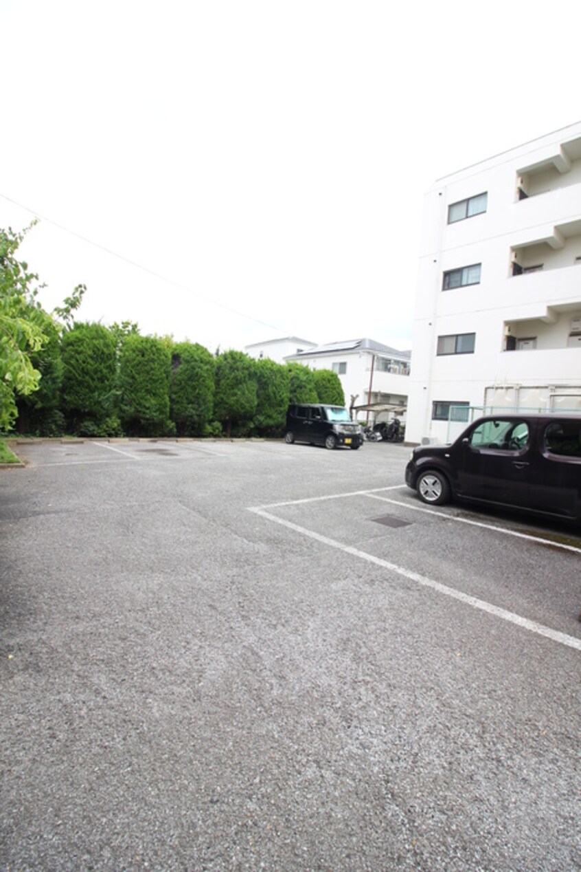 駐車場 ジュネシオン大熊１
