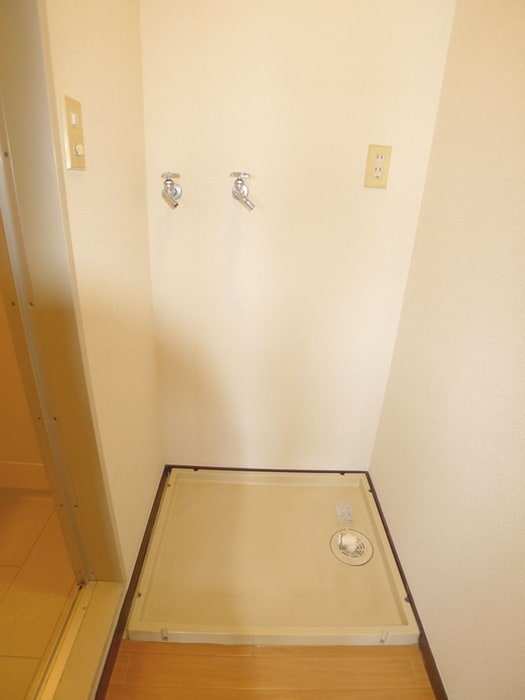 洗濯機置場 ジュネシオン大熊１