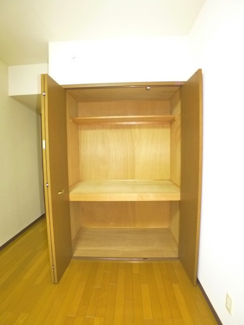 収納 アヴニ－ルＡＫＩＳＨＩＮ