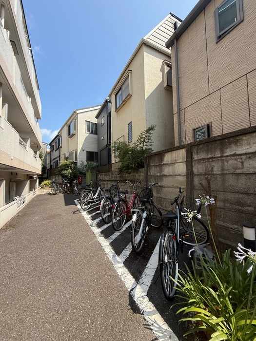 駐輪場 みなともハイツ旗の台