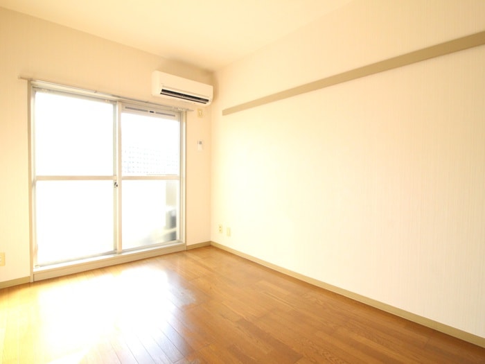 居室 アボニン　サカエ