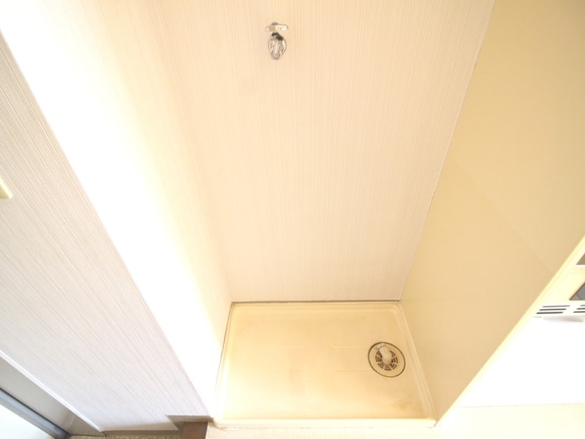 洗濯機置場 アボニン　サカエ