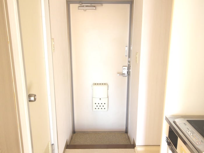 玄関 アボニン　サカエ