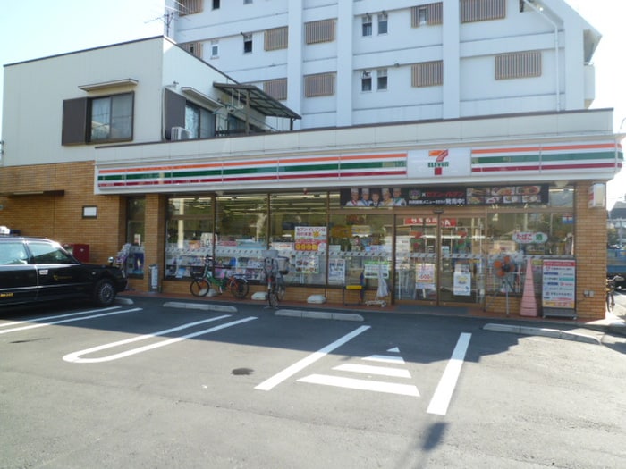 セブン-イレブン(コンビニ)まで130m ツヴァイビル