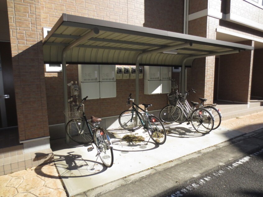 駐輪場 ポモド－ロ