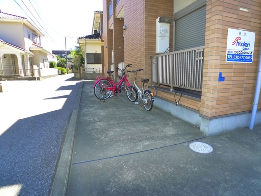 駐輪場 DHG．恵