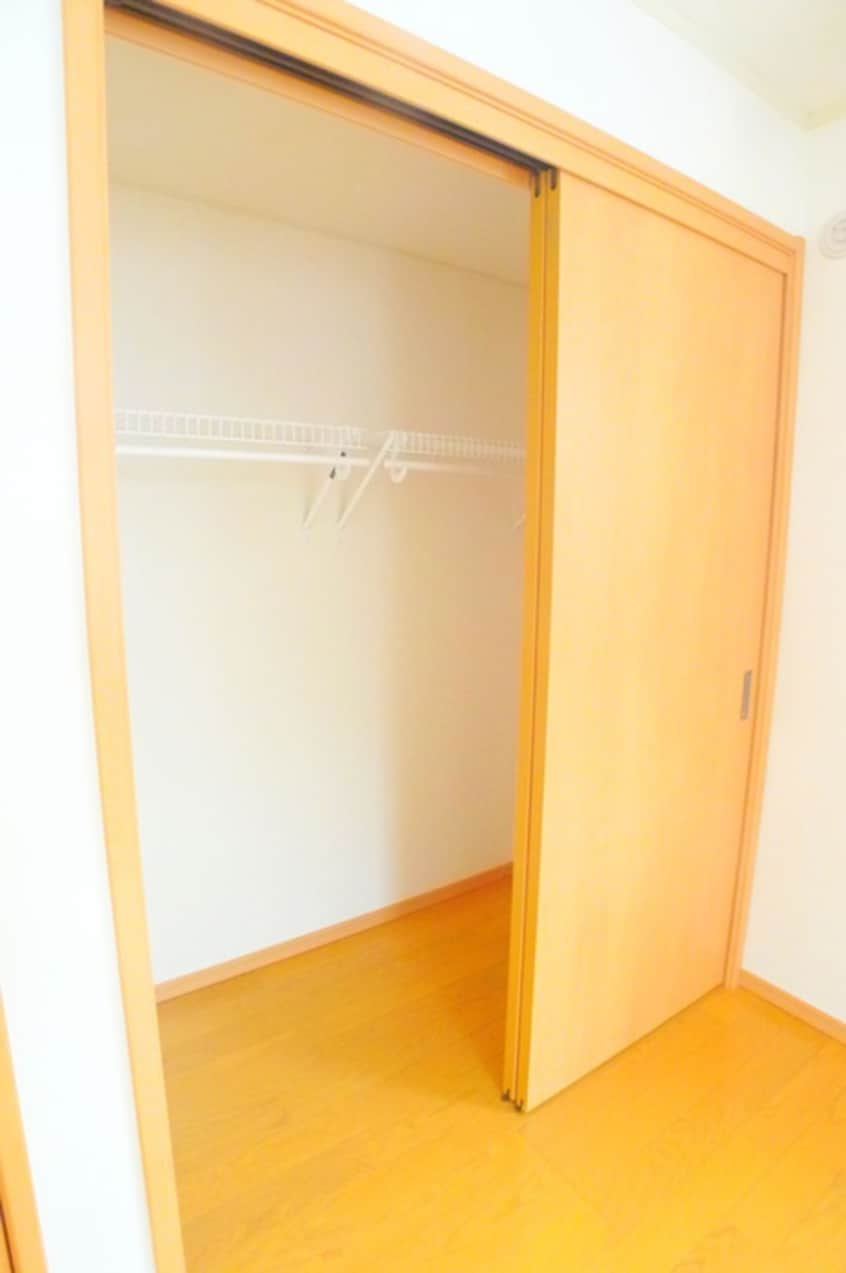 収納 グリ－ンフォレストＥ