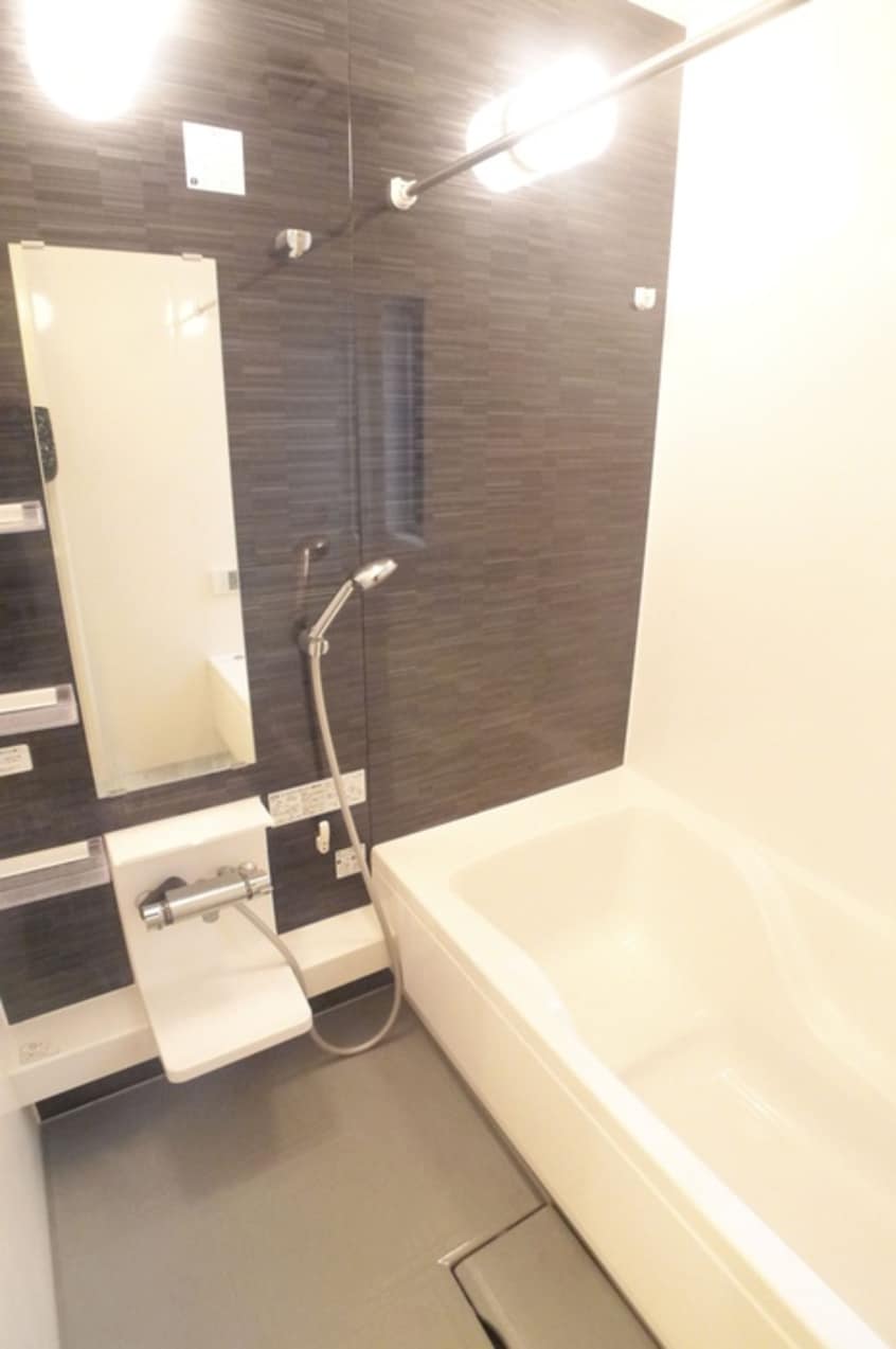 バス／シャワールーム等 グリ－ンフォレストＥ