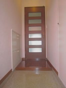 玄関 ヴィラパ－クメイト(西側)