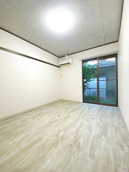 居室 メゾン・カルガ