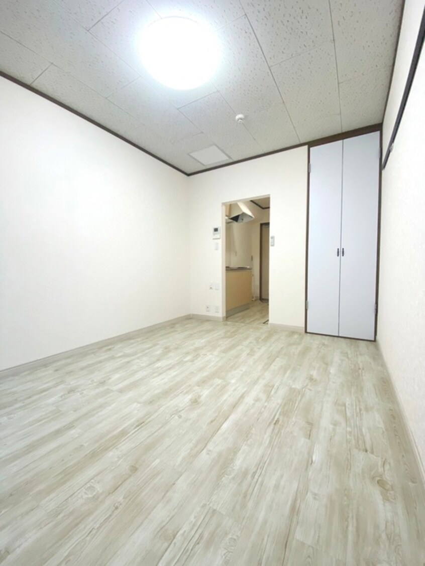 居室 メゾン・カルガ