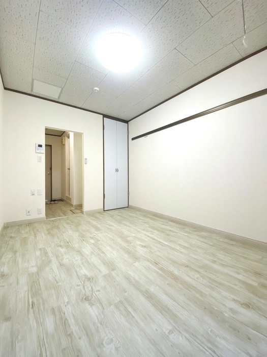 居室 メゾン・カルガ