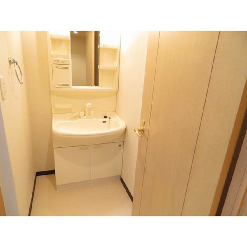 洗面 ｻﾝｸﾚｲﾄﾞﾙﾚｳﾞｨｰﾙ池袋（301)