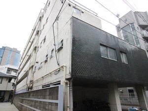 四谷芝本マンション（302）