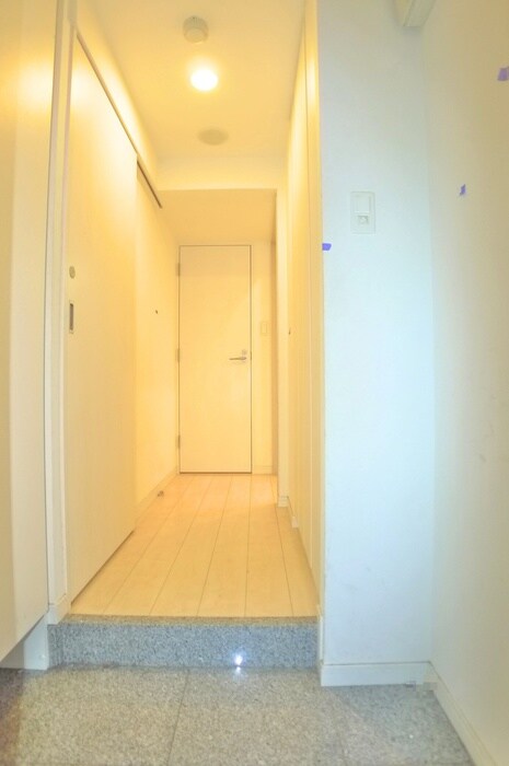 玄関 プライマル上野EAST