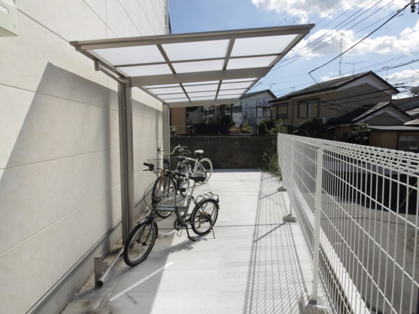 駐輪場 ファミリア鴨居