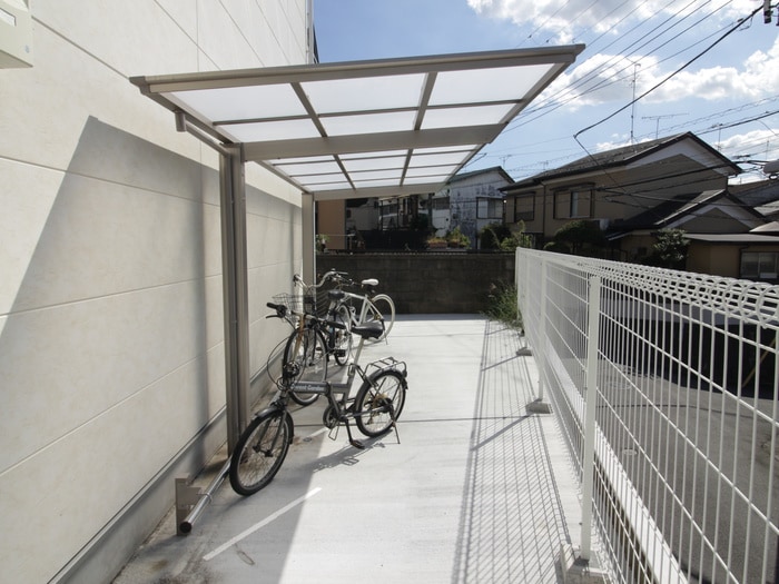 駐輪場 ファミリア鴨居