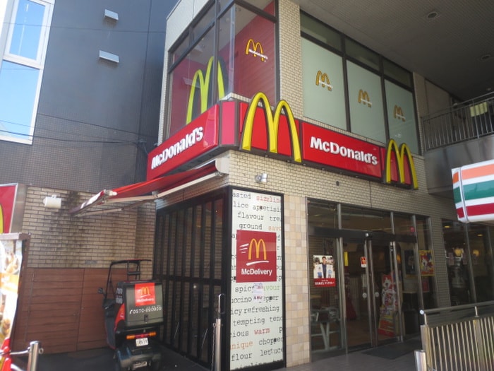 マクドナルド鴨居店(ファストフード)まで750m ファミリア鴨居
